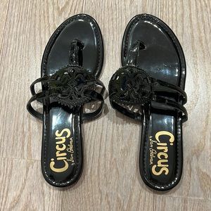 Circus by Sam Edelman Canyon Medallion Sandals